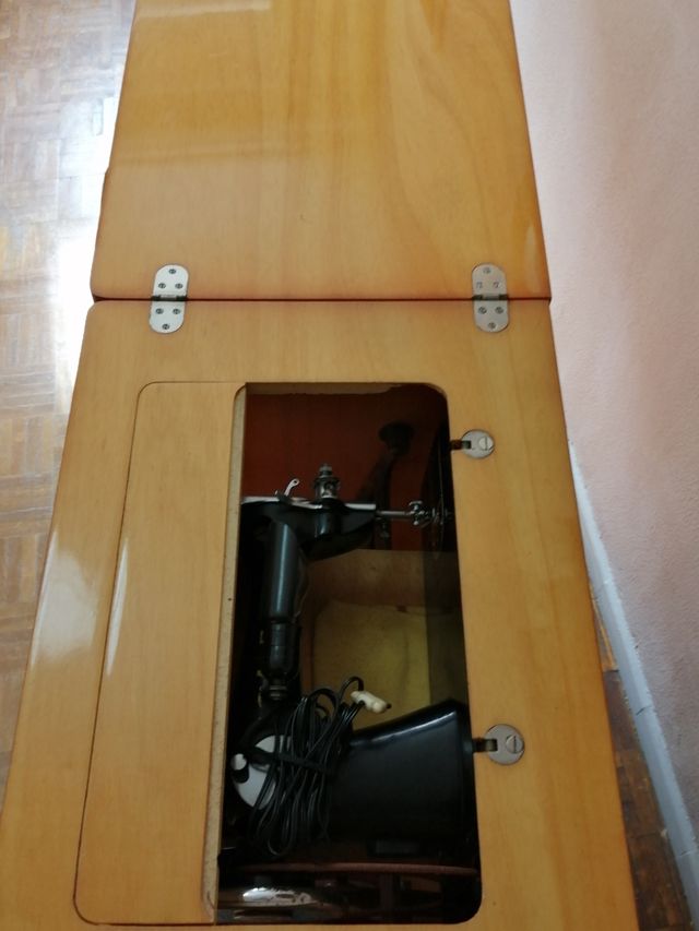 Máquina de Coser ALFA