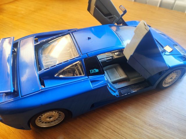 Bugatti 11gb 1991 escala 1/18