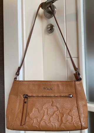 Bolso marrón Tous de segunda mano por 15 EUR en Ourense en WALLAPOP