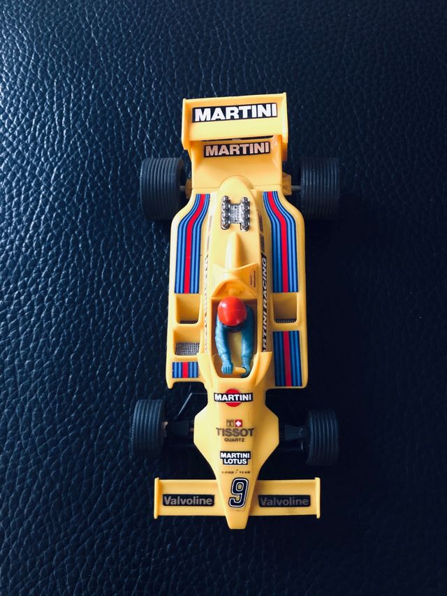 Scalextric Lotus JPS MK4