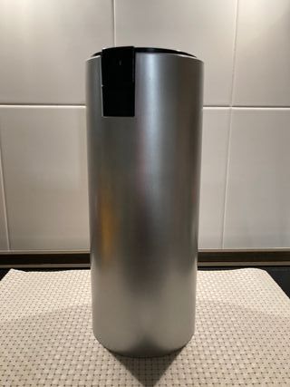 CONTENEDOR RECICLAJE CÁPSULAS NESPRESSO de segunda mano por 10 EUR en Santa  Eugènia en WALLAPOP