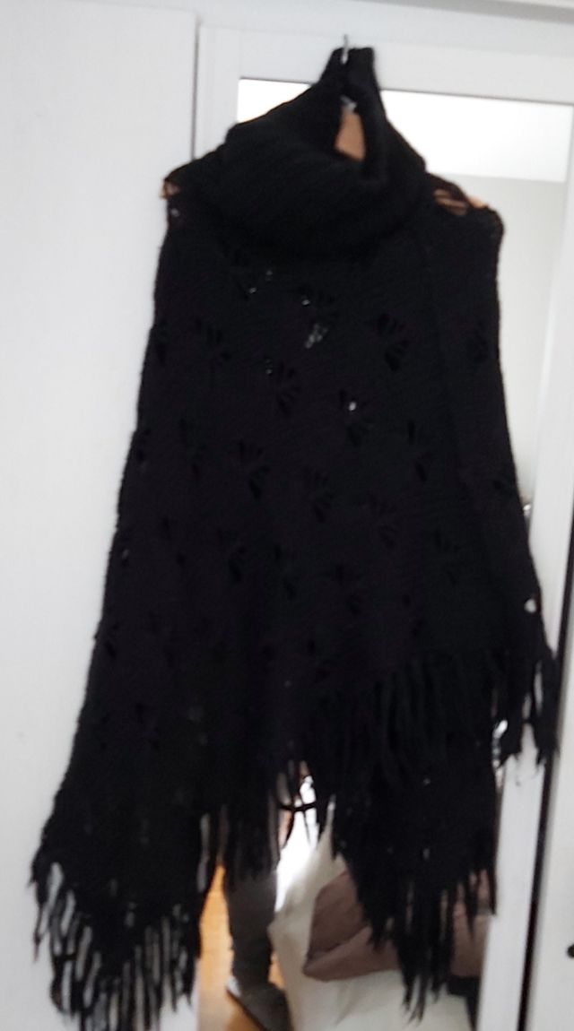 poncho negro talla unica