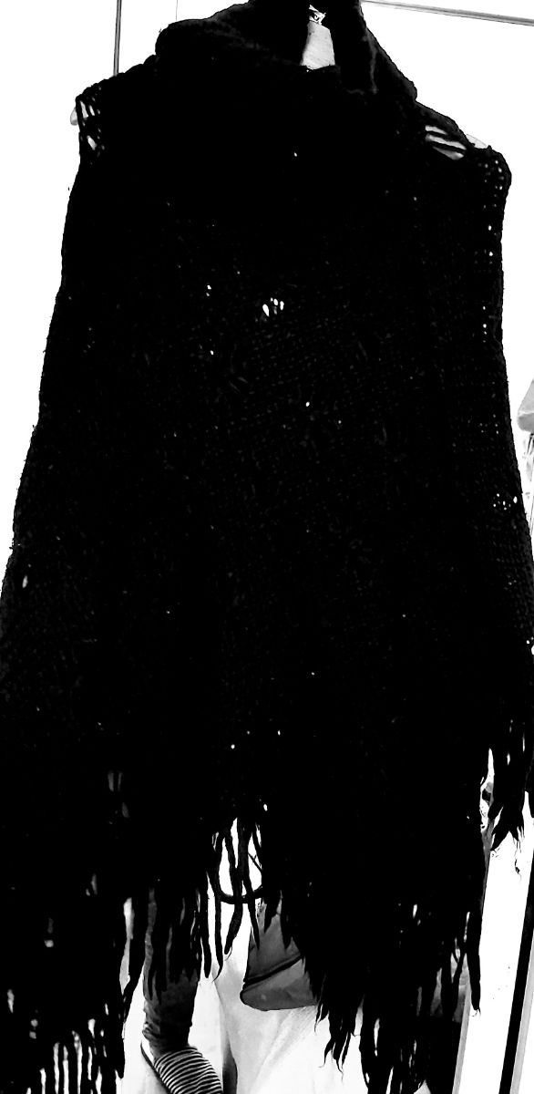 poncho negro talla unica