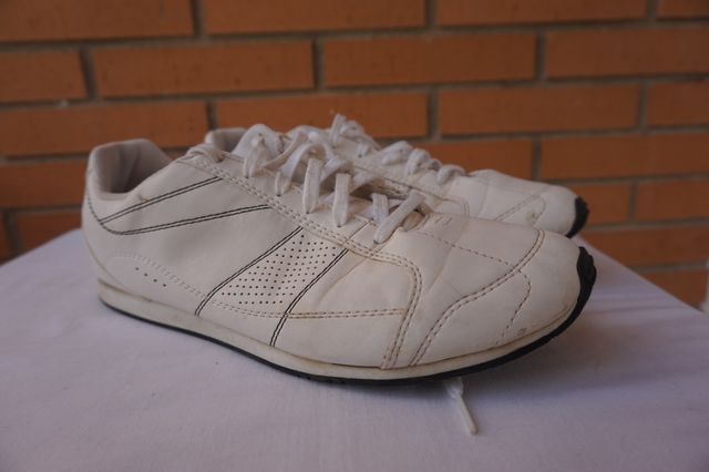Zapatillas de deporte de hombre de color blanco