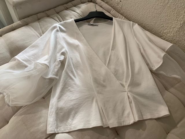 Camiseta combinada organza Zara