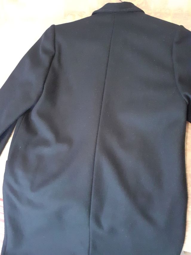 ABRIGO NEGRO LARGO A MEDIDA. HECHO A MANO