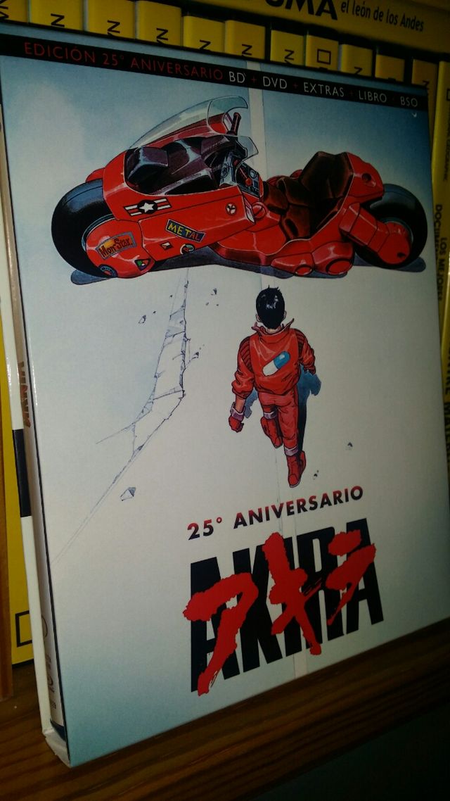 AKIRA 25° ANIVERSARIO BLU-RAY 