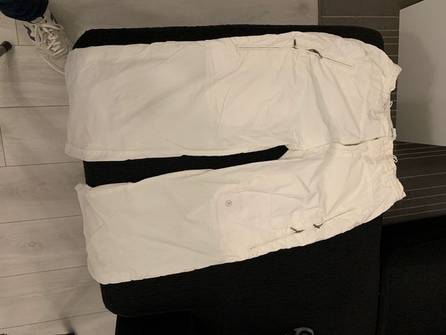 Pantalón Umbro y pantalon Springfield