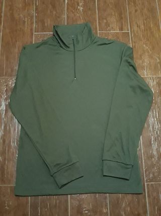 Camiseta termica militar de campaña de segunda mano por 5 EUR en Zapata en  WALLAPOP