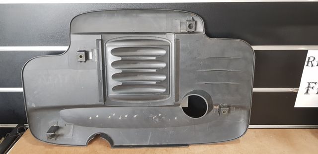 Tapa de motor Tata grand safari 2.2l