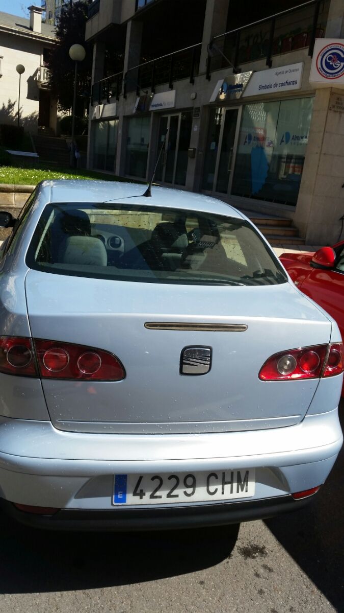 SEAT Cordoba 2004 - foto 1
