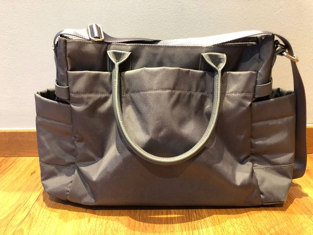 Bolso con cambiador acolchado Skip Hop Chelsea Dow