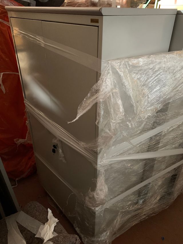 GRAN LOTE ARMARIOS DE OFICINA de segunda mano por 20 € en Madrid en