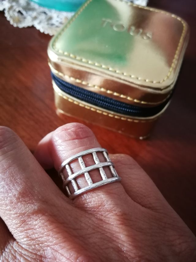 Anillo Tous Enrejado plata de ley.