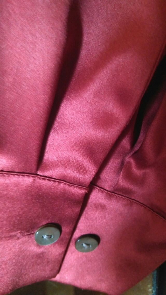 Camisa de seda Laura Ashley, rojo burdeos.