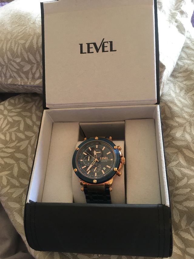 Reloj Level (precio negociable)