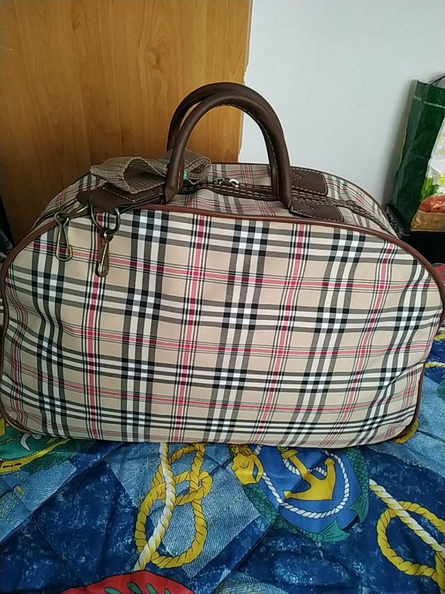 Bolso de viaje está sin estrenar 41 x 75