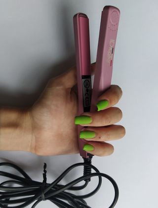 Plancha de Pelo Mini Chic Styler de segunda mano por 9 EUR en Madrid en  WALLAPOP