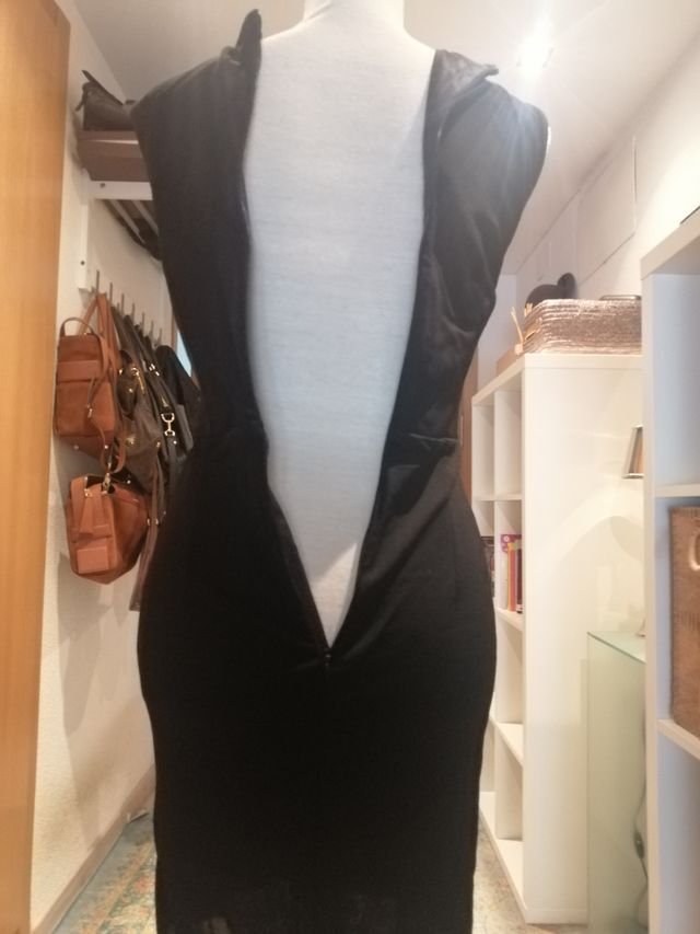 Vestido Atos Lombardini puesto una vez