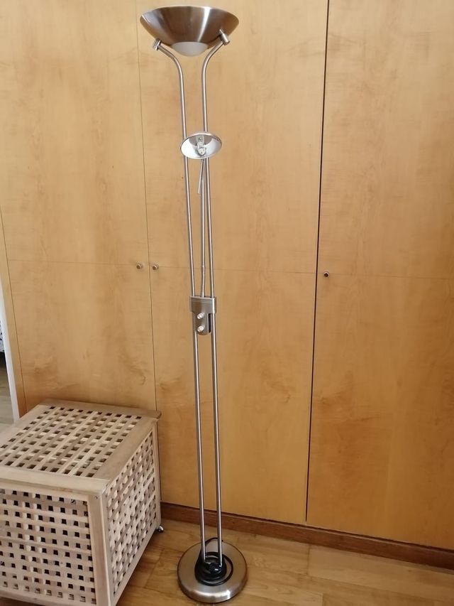 Lampara de pie halogena