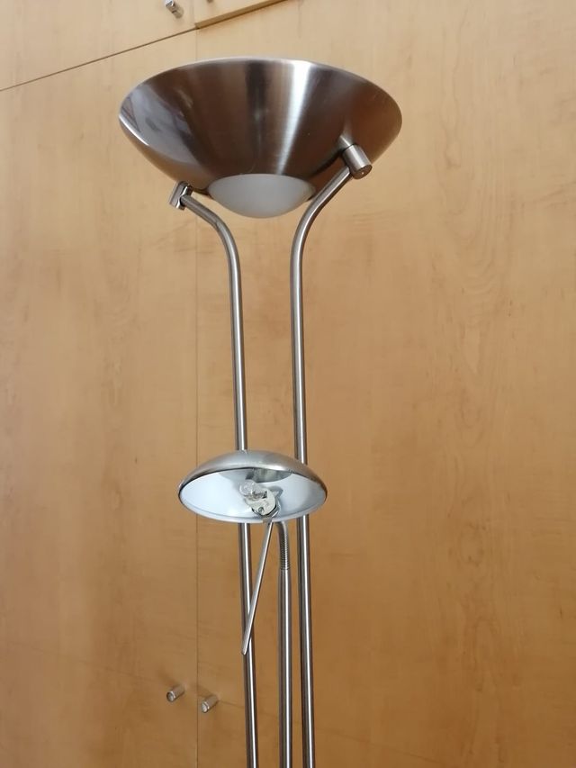 Lampara de pie halogena