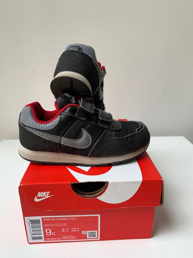 Zapatillas NIKE talla 26