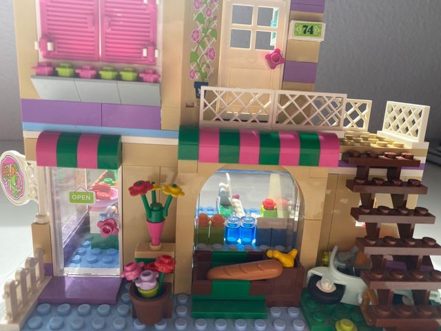 Lego Friends. Mercado de alimentos de Heartlake