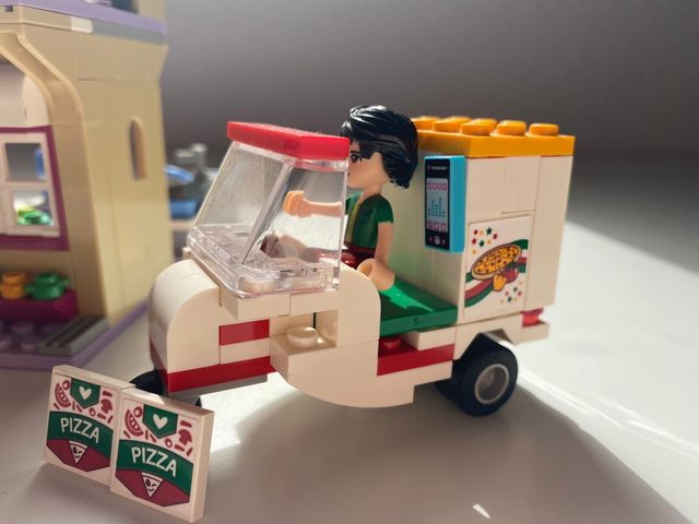 Lego Friends. Pizzeria de Heartlake