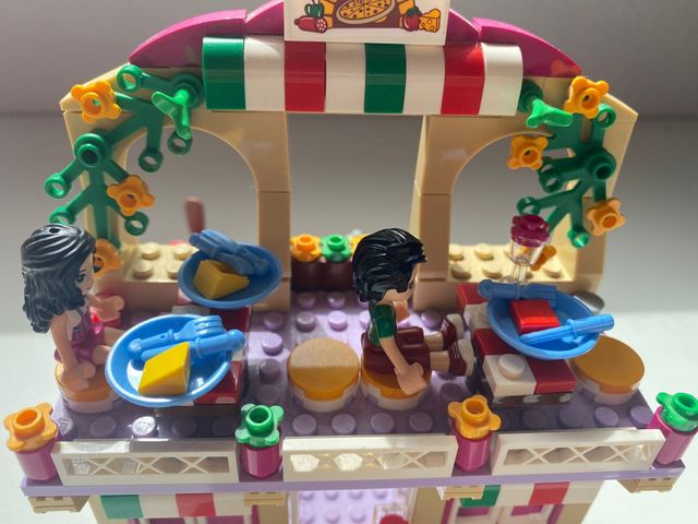 Lego Friends. Pizzeria de Heartlake