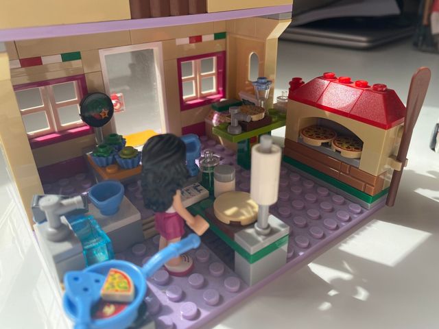Lego Friends. Pizzeria de Heartlake