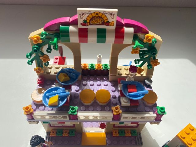 Lego Friends. Pizzeria de Heartlake