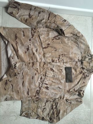 Uniforme árido Pixelado airsoft militar paintball de segunda mano por 25  EUR en Sevilla en WALLAPOP
