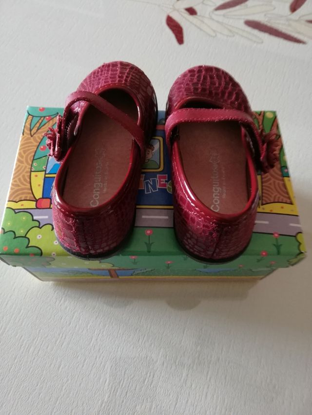Zapatos de vestir marca Conguitos número 22