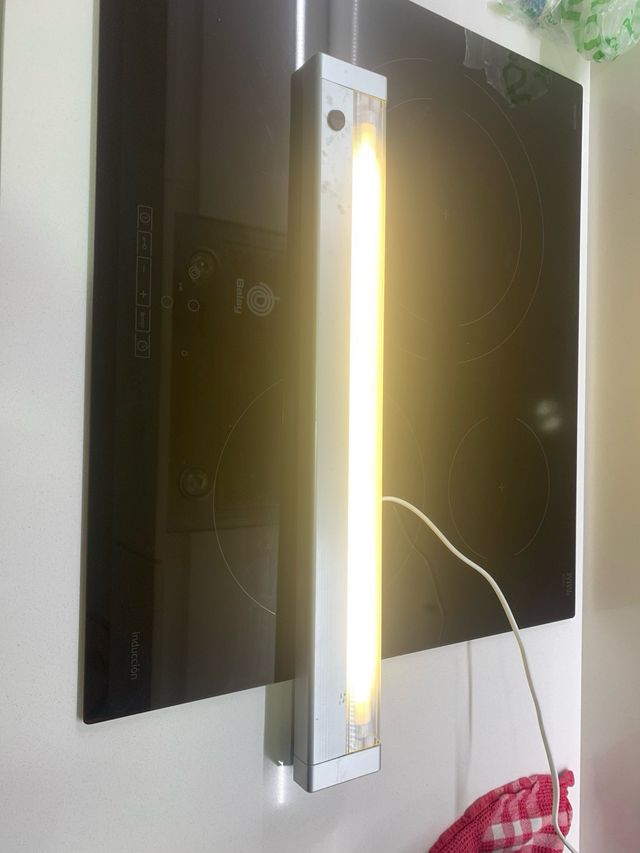 Linestras luz para cocina, baño o armario