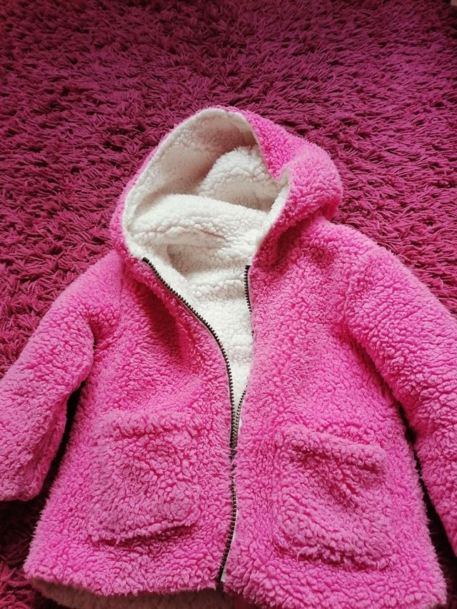Abrigo polar reversible talla 3-4 años.