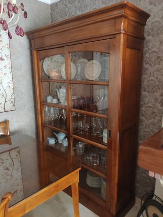 Muebles salón comedor madera cerezo mazizo de segunda mano por 4.000