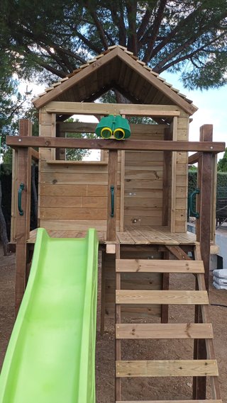 CASITA TOBOGÁN Y ROCÓDROMO INSTALADA EN TU JARDÍN