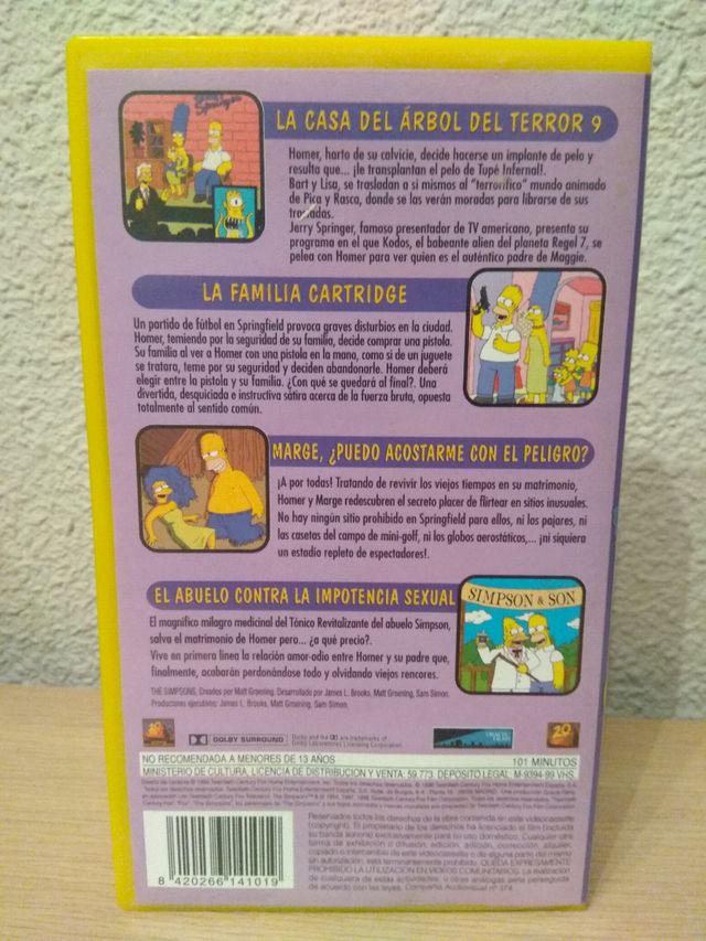 Libros y VHS de Los Simpsons