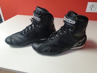 Botas bajas alpinestar de segunda mano por 70 EUR en Cangas de Narcea en  WALLAPOP