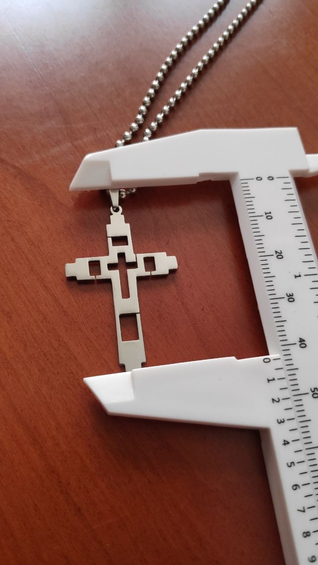 Cruz de acero inoxidable