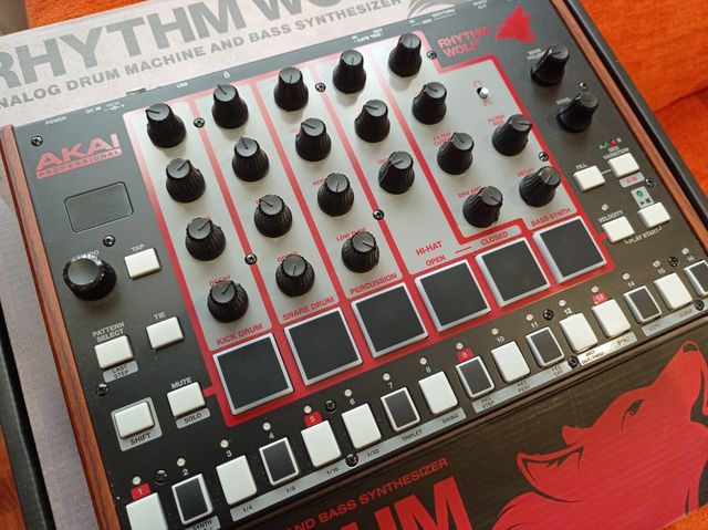 Akai Rhythm Wolf