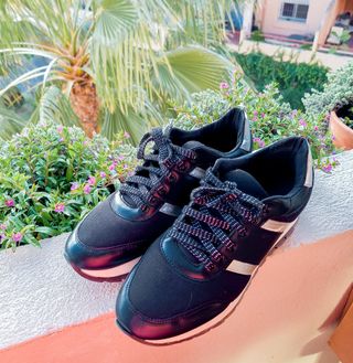 Zapatillas Zara mujer negras plataforma cómodas 38 de segunda mano por 12  EUR en Artola en WALLAPOP