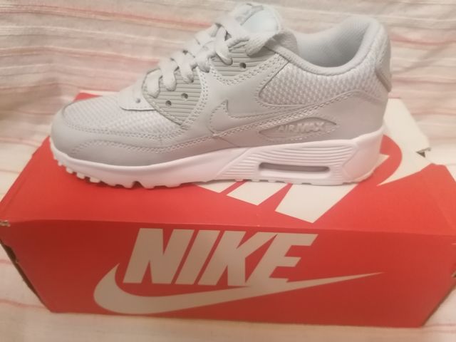 NUEVO. NIKE Air Max 90 Mesh