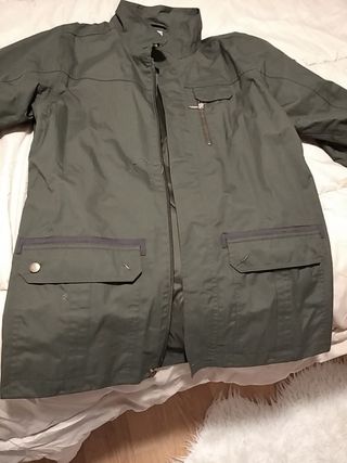 PARKA IMPERMEABLE DECATHLON MUJER\\/NIÑO\\/HOMBRE de segunda mano por 5 EUR  en Valencia en WALLAPOP