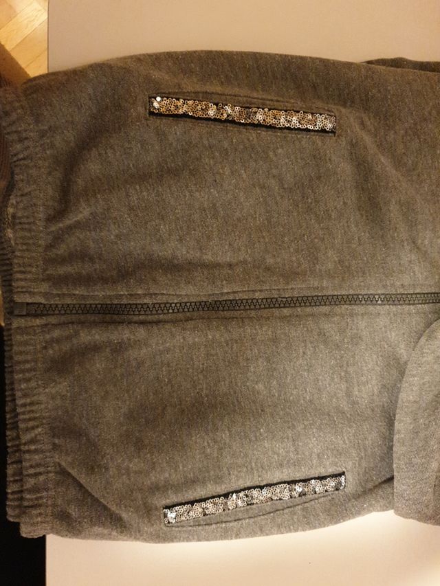 Sudadera BENETTON Talla S 6-7 años