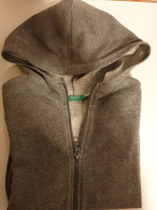 Sudadera BENETTON Talla S 6-7 años