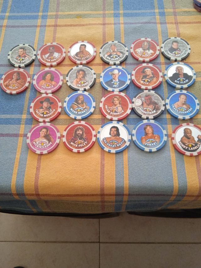 Tazos WWE chips