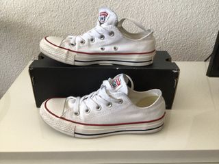 Zapatillas Converse All Star Blancas 36,5 de segunda mano por 30 EUR en  Pozuelo de Alarcón en WALLAPOP