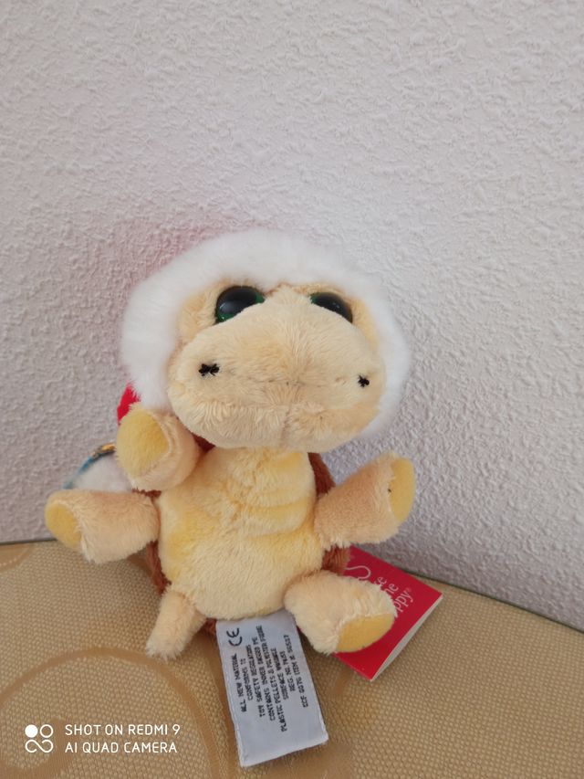 Muñecos y peluches oficiales