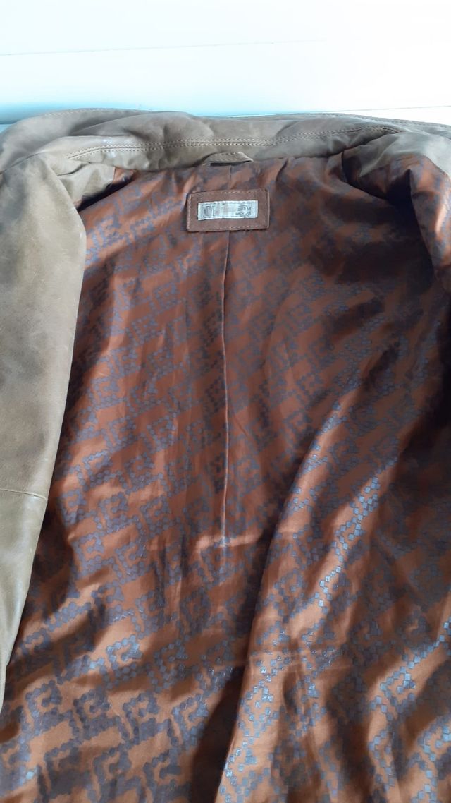 Chaqueta marrón camel de cuero